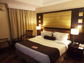 Room in Lodge - Owu Crown Hotel - Deluxetwin Bed Room
